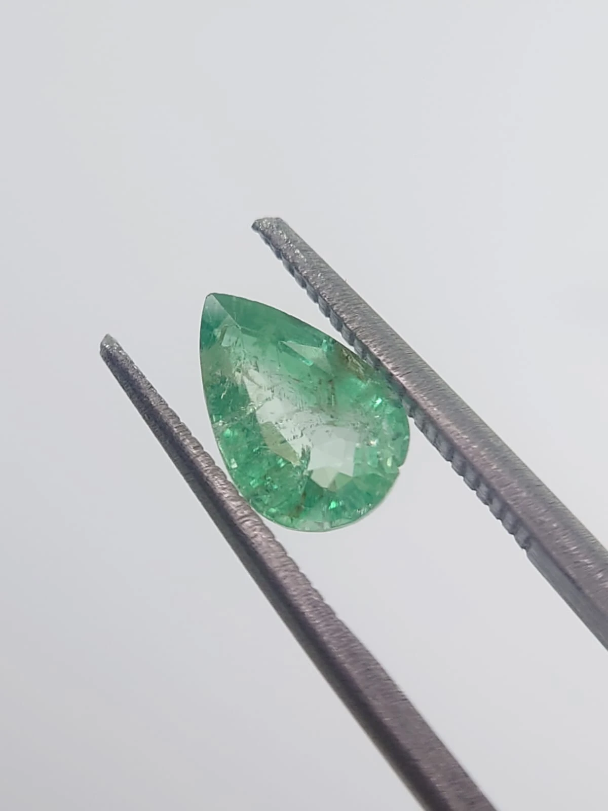 1.04ct Natural Emerald Pear Shape Loose Gemstone from Panjshir Afghanistan — view 3